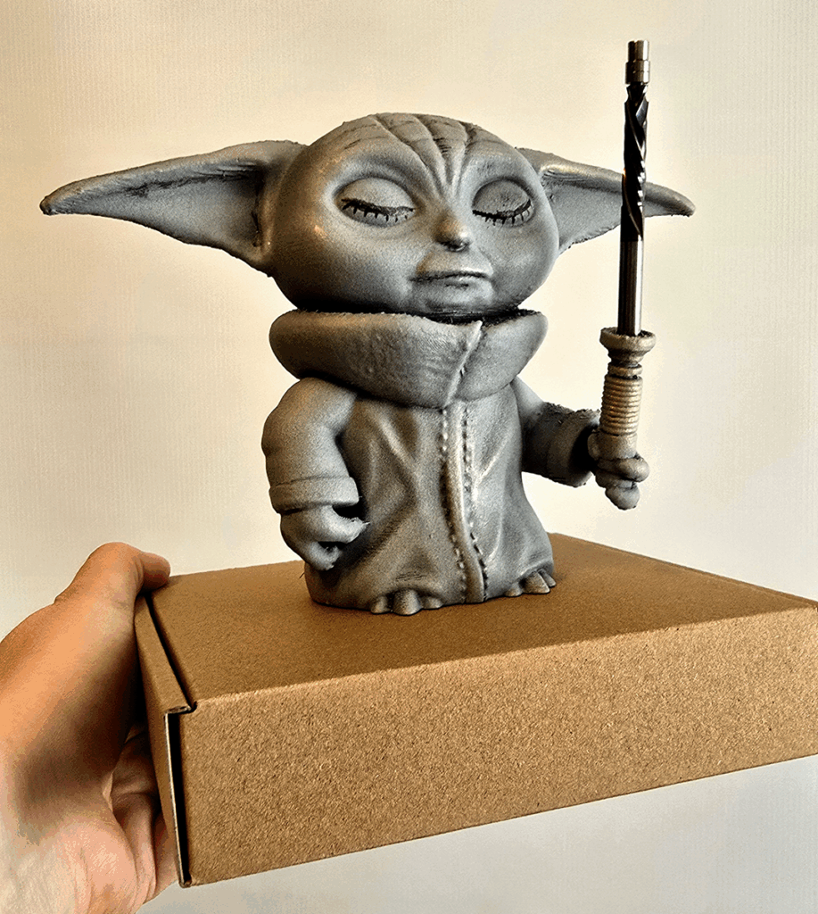 Weiser Außerirdischer als Halter für Bohrer